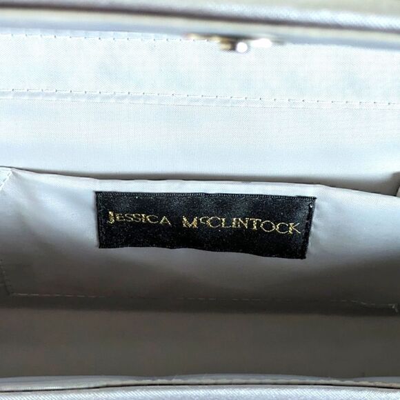 90s Jessica McClintock Silver Satin Clutch Handbag with Optional Strap - Picture 3 of 13